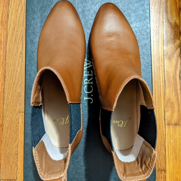 J. Crew Pull-on Leather Chelsea Boots New Size 5.5 - Picture 3 of 5